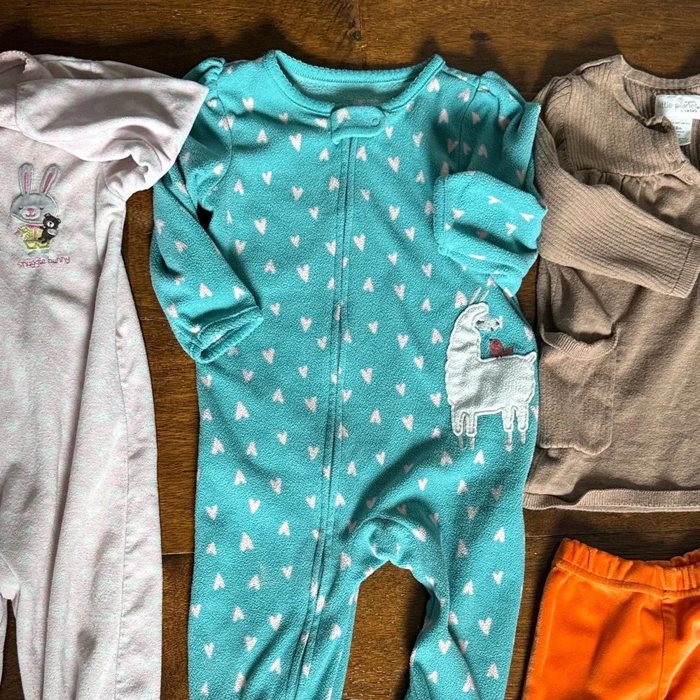 12 piece 18 month Baby Clothing Set with Hoodie and Pajamas